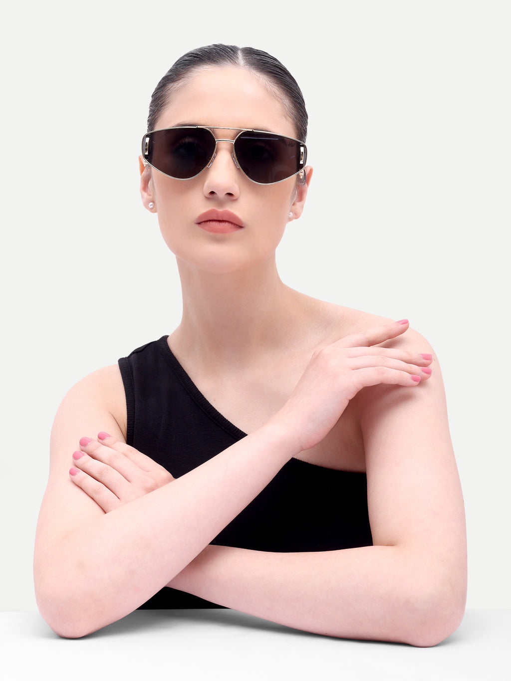 Evania Gold Black Metal Oval UV Protected Womens Sunglasses