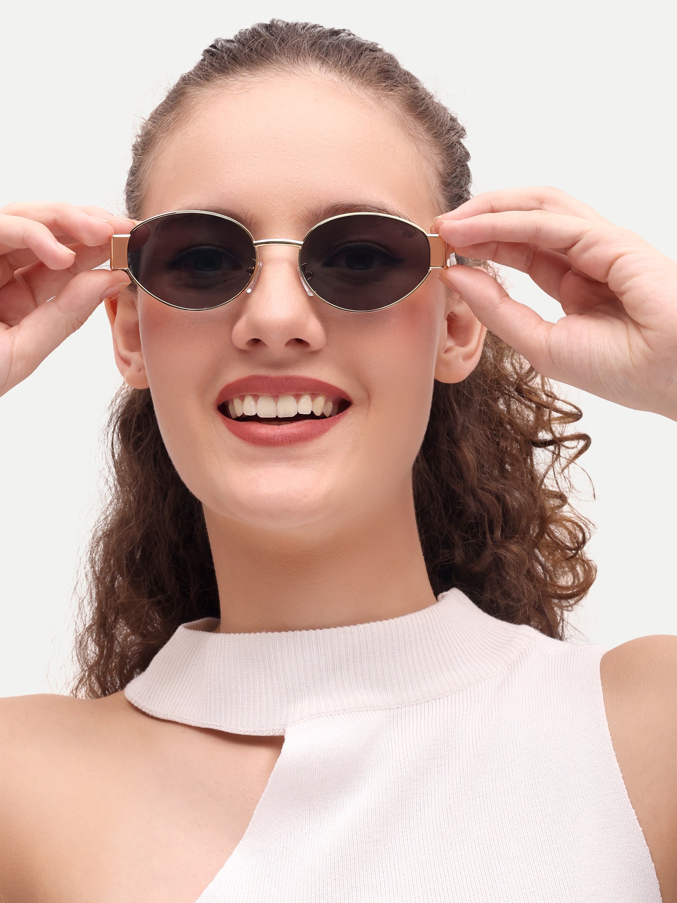 Gold Black Oval Women UV Protected Sunglasses