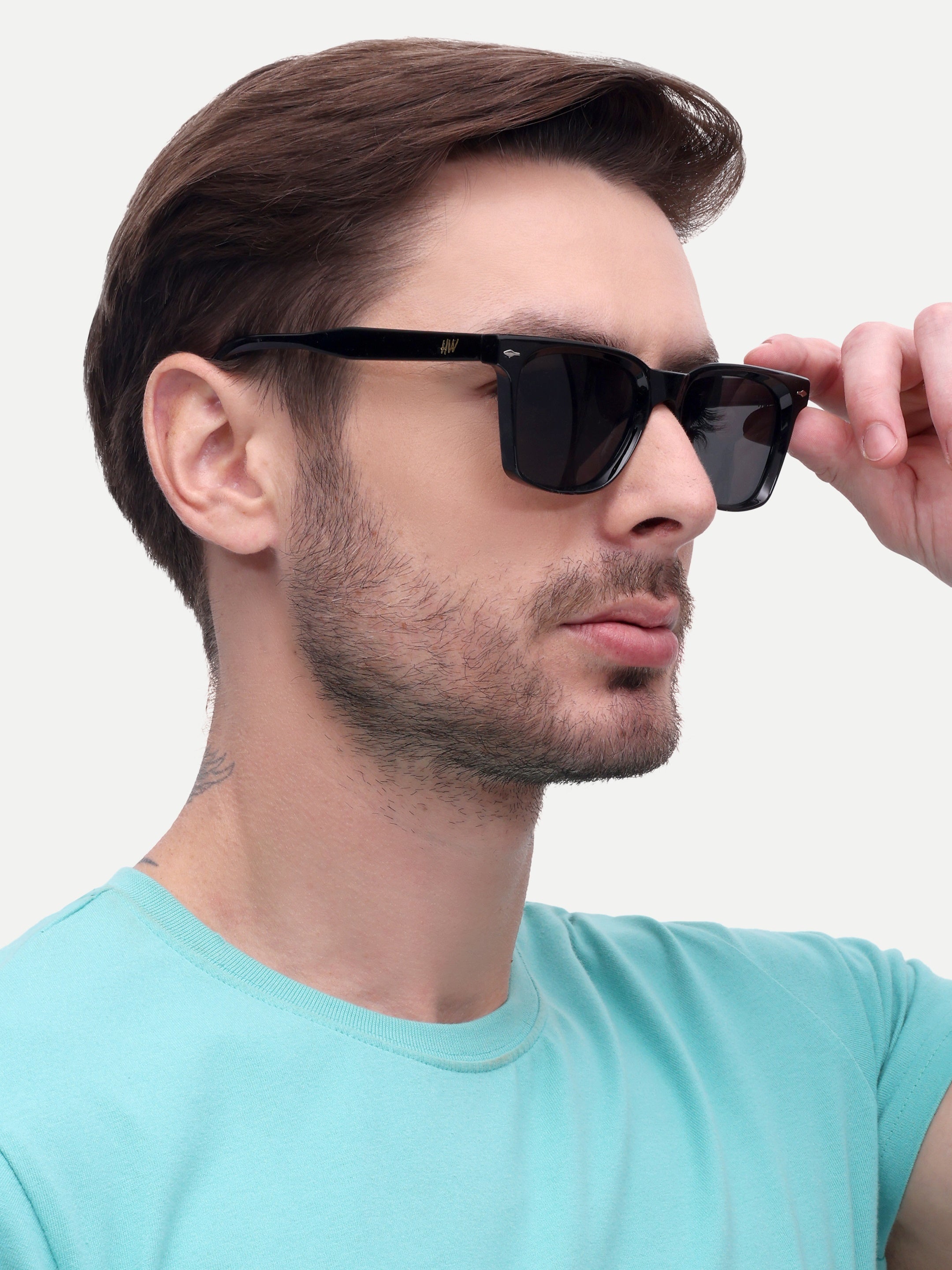 Men Wayfarer Uv Protected Sunglasses Black