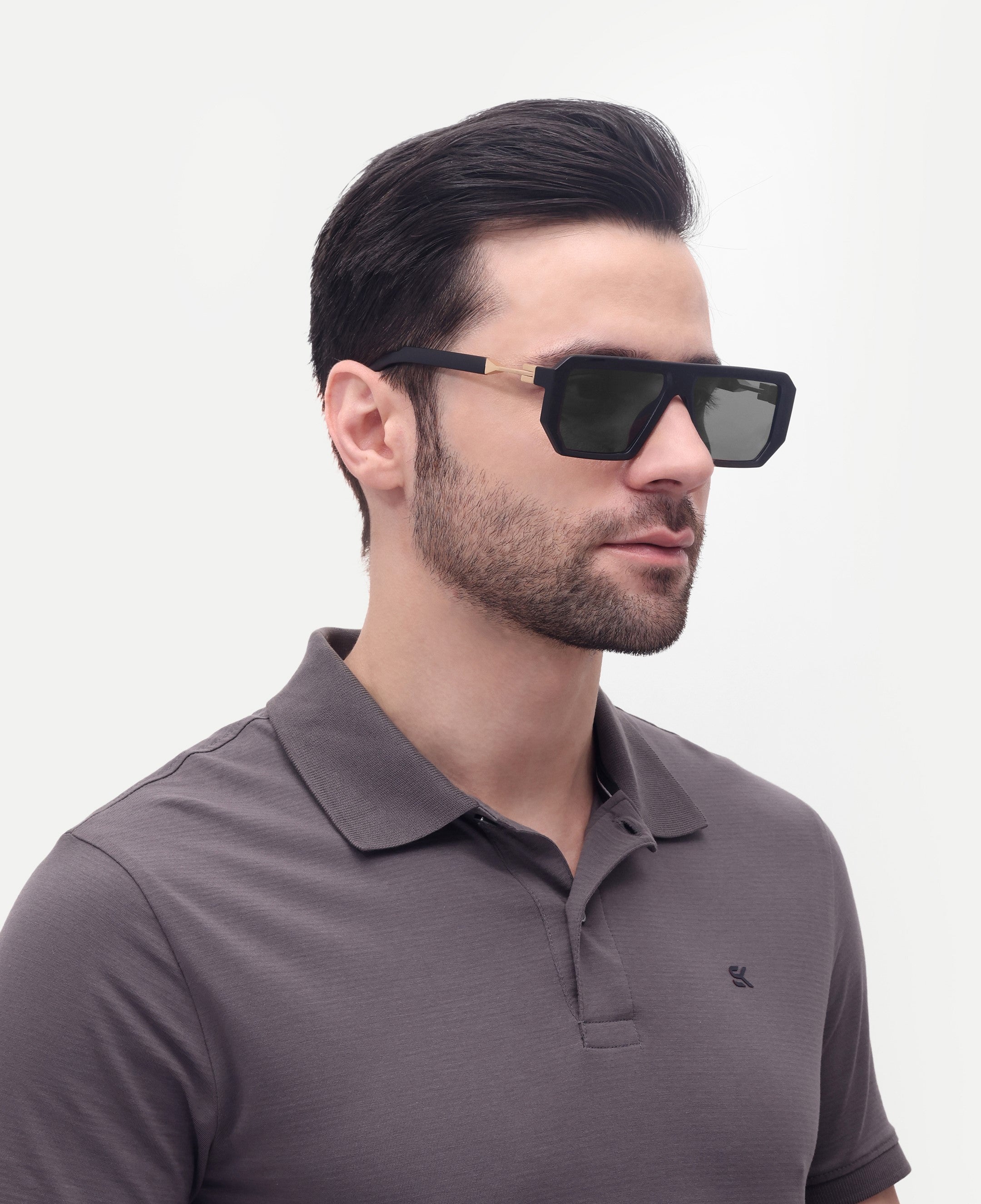 Men's UV Protected Gold Black Wayfarer Sunglasses