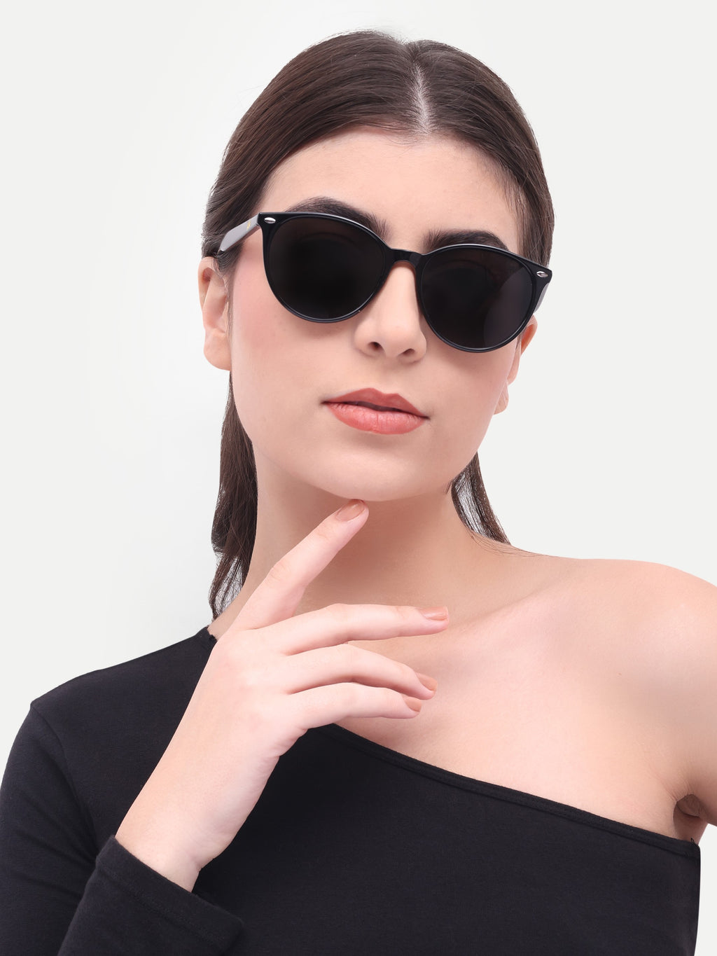 Women's Black Oval UV Protected Sunglasses