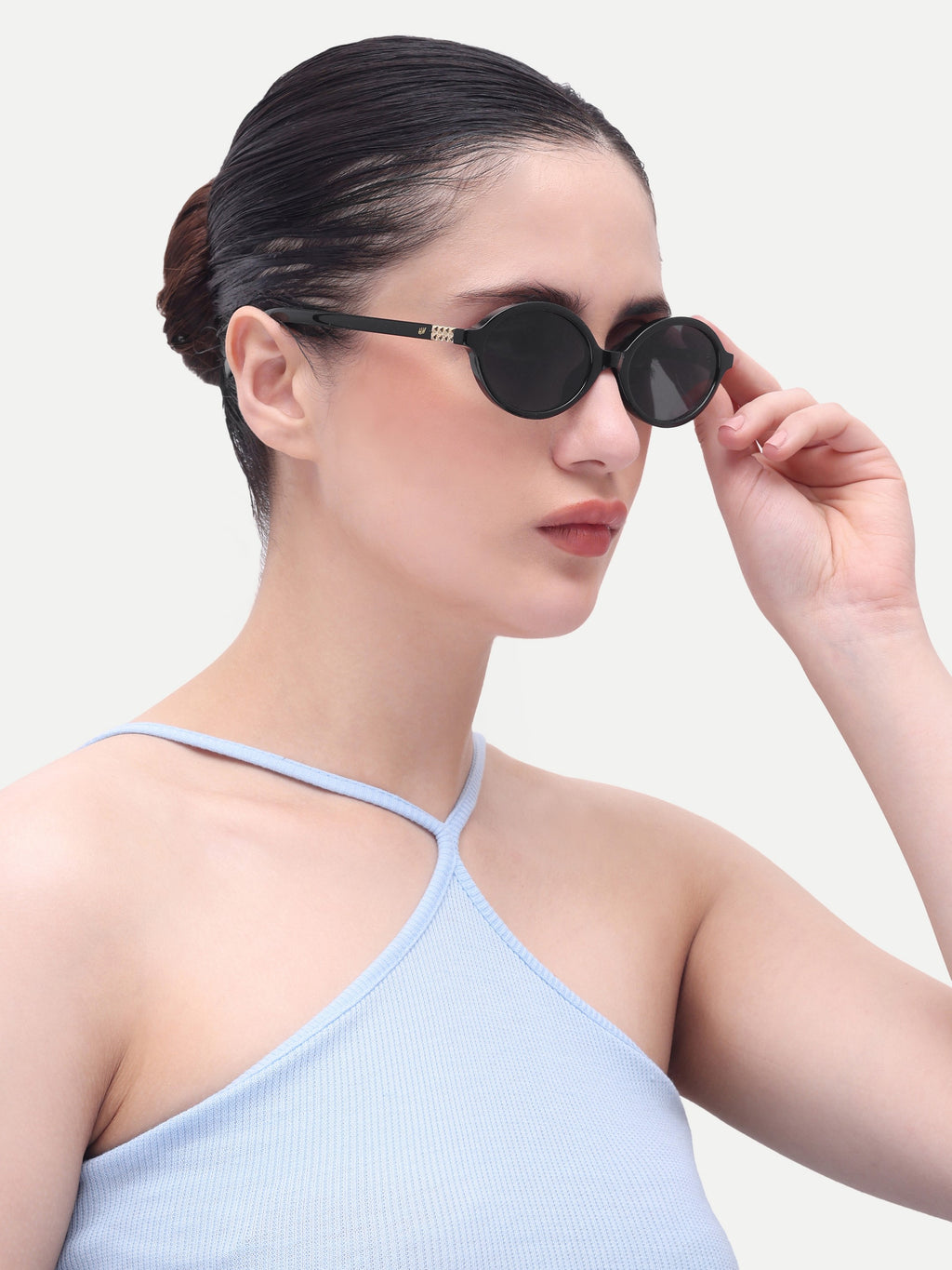 Women's Oval Black Sunglasses