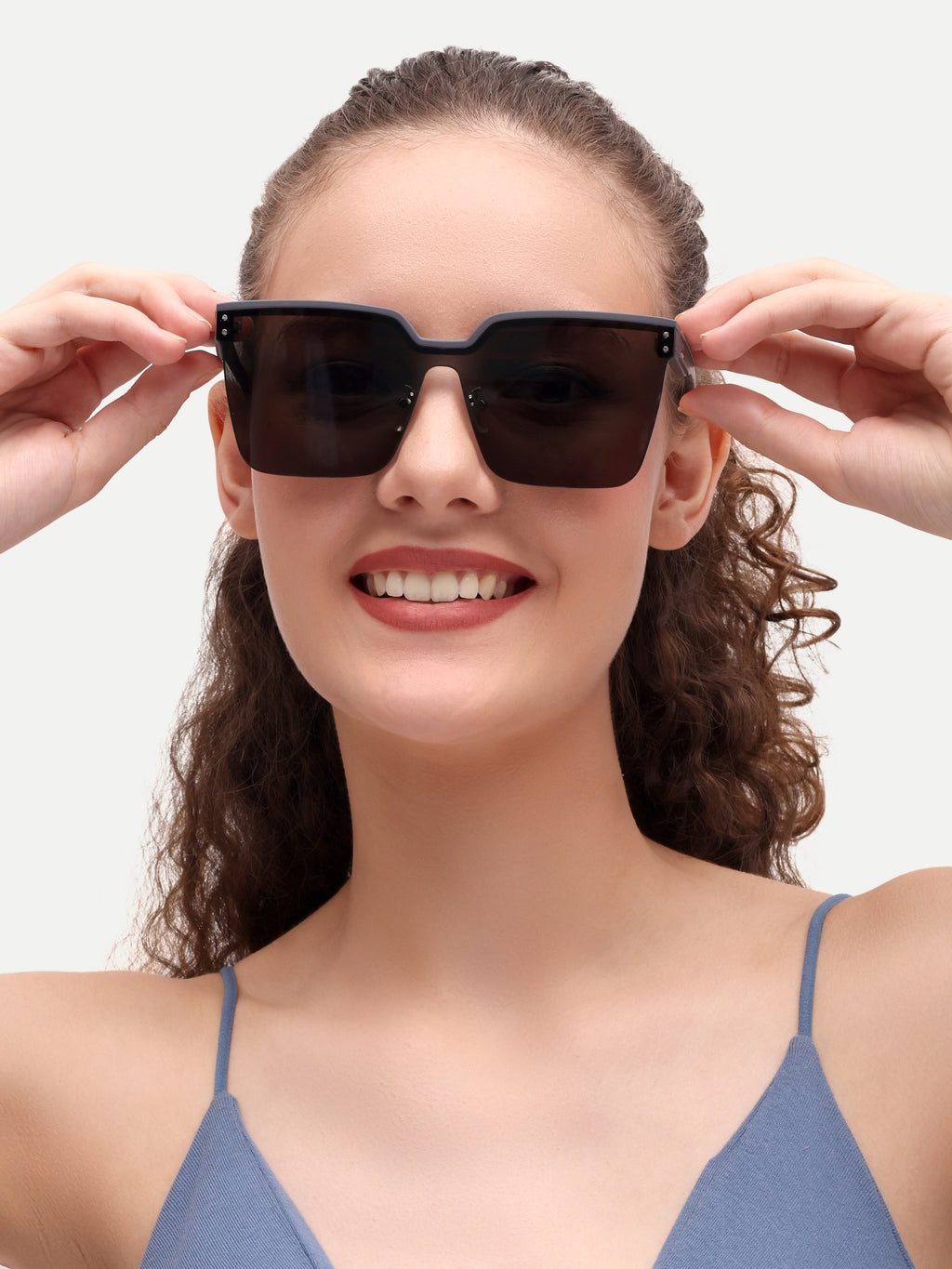 Black Square Women UV Protected Sunglasses