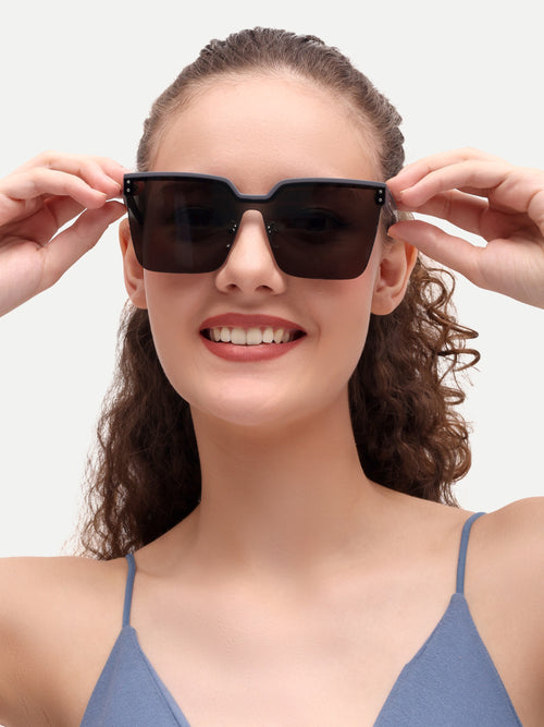 Black Square Women UV Protected Sunglasses