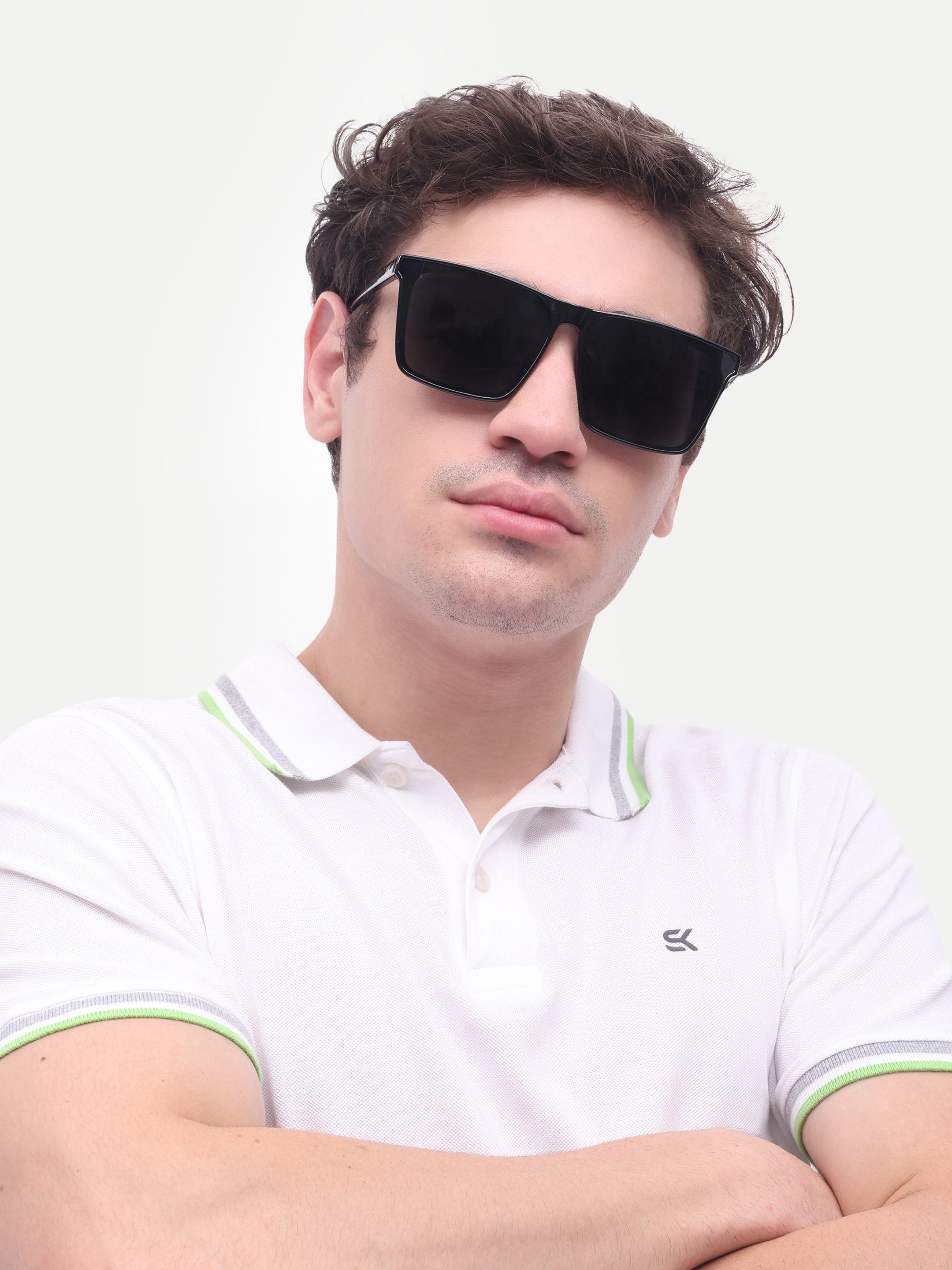 Men's Classic Black Wayfarer UV Protected Sunglasses