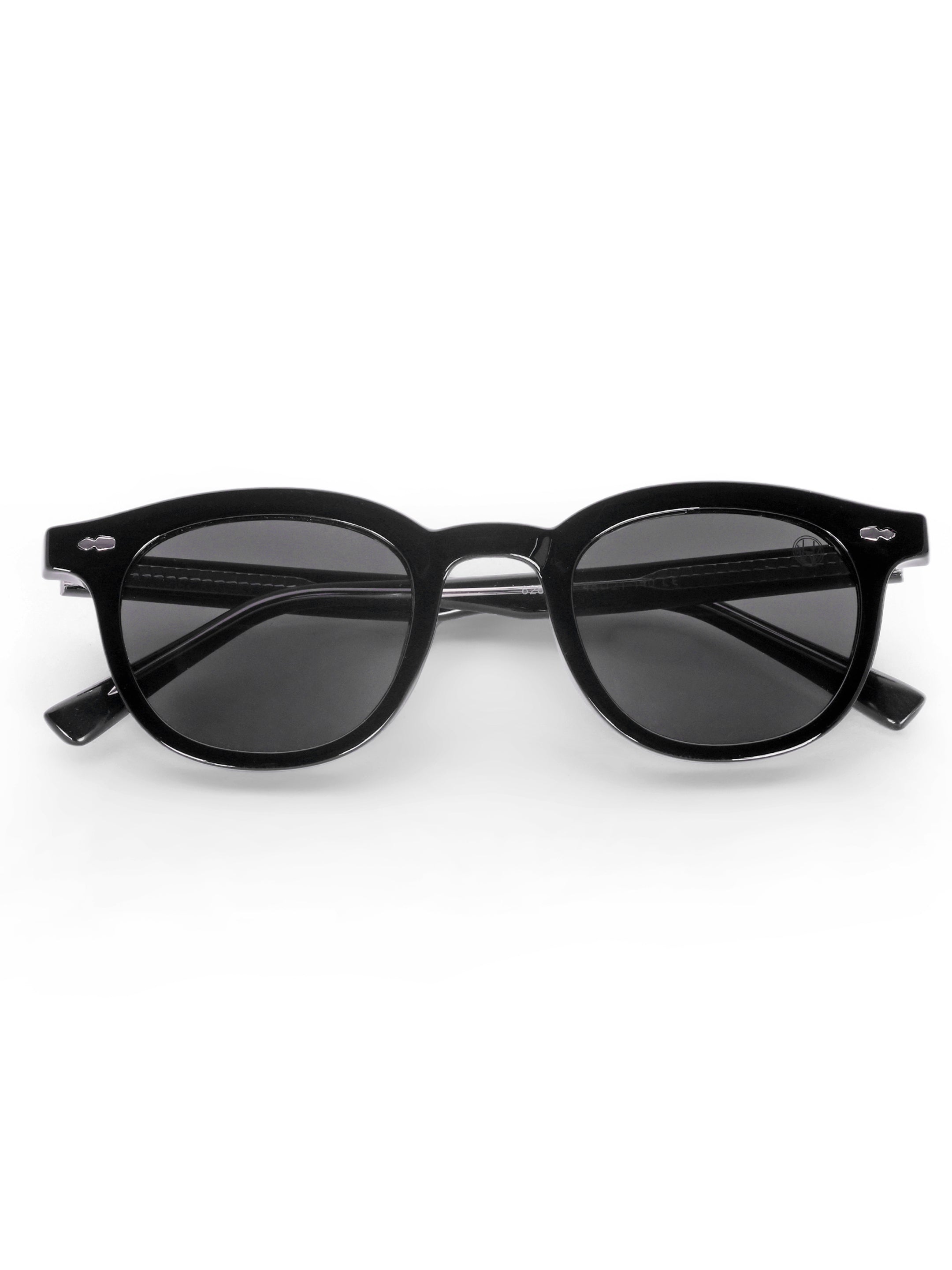 Women's Black UV Protected Round Premium Sunglasses