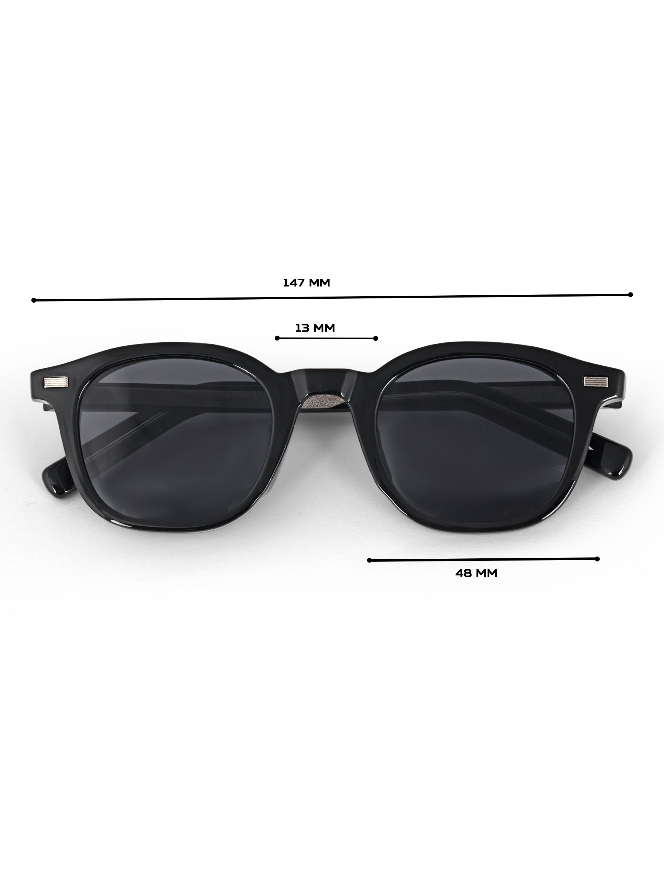 Black Oval Women UV Protected Sunglasses