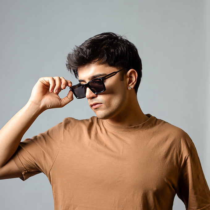HW BASIC BLACK WAYFARER