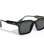 HW BASIC BLACK WAYFARER