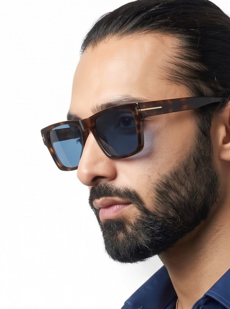 Trending Blue Wayfarer Men Sunglasses