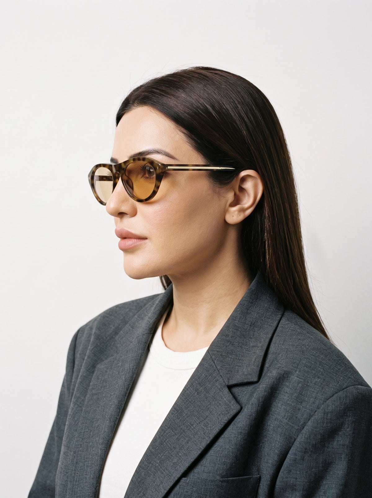Regalis Leopard Peach Oval Women Sunglasses
