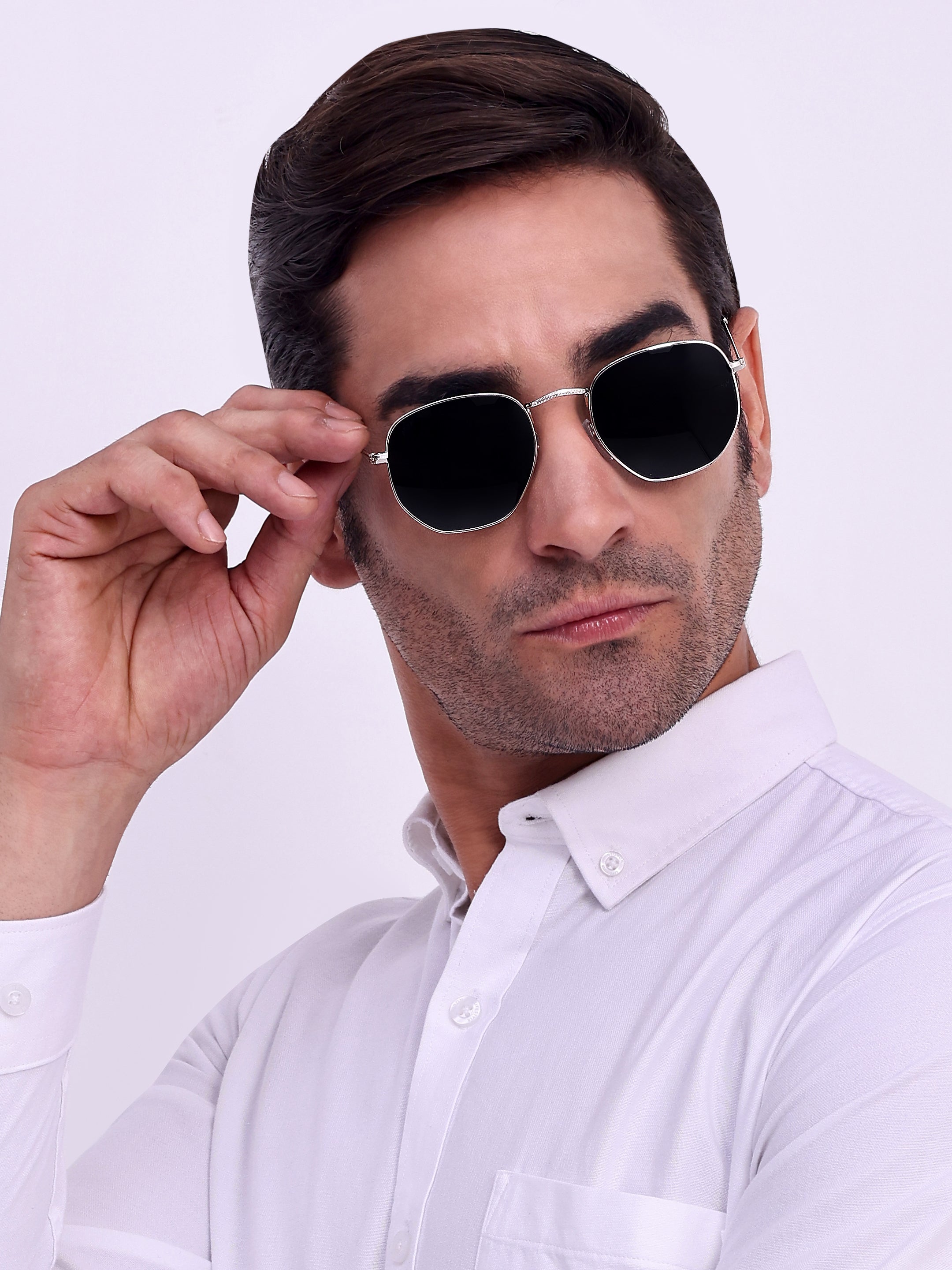 Men Hexagon UV Protected Sunglasses Black