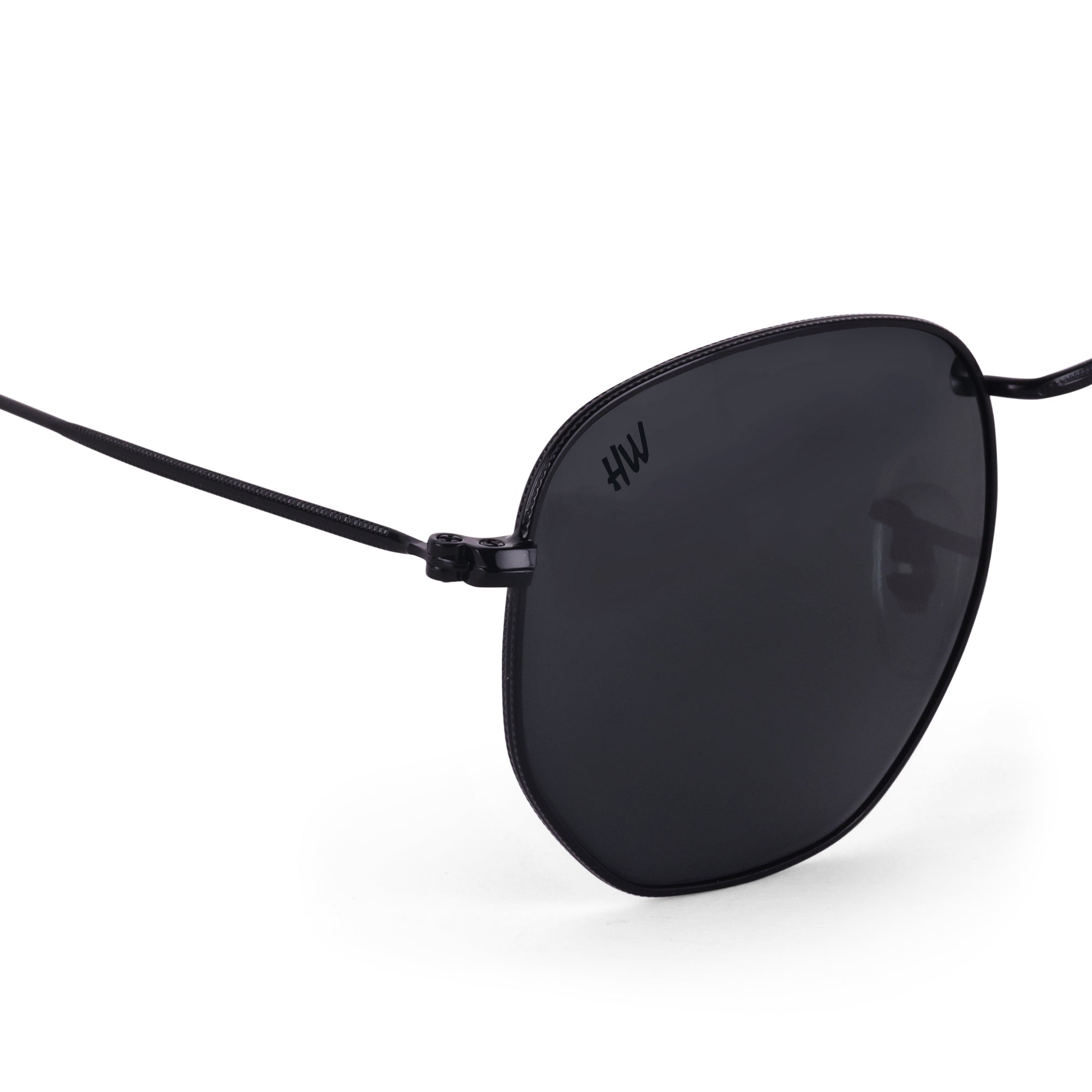 Men Hexagon UV Protected Sunglasses Black