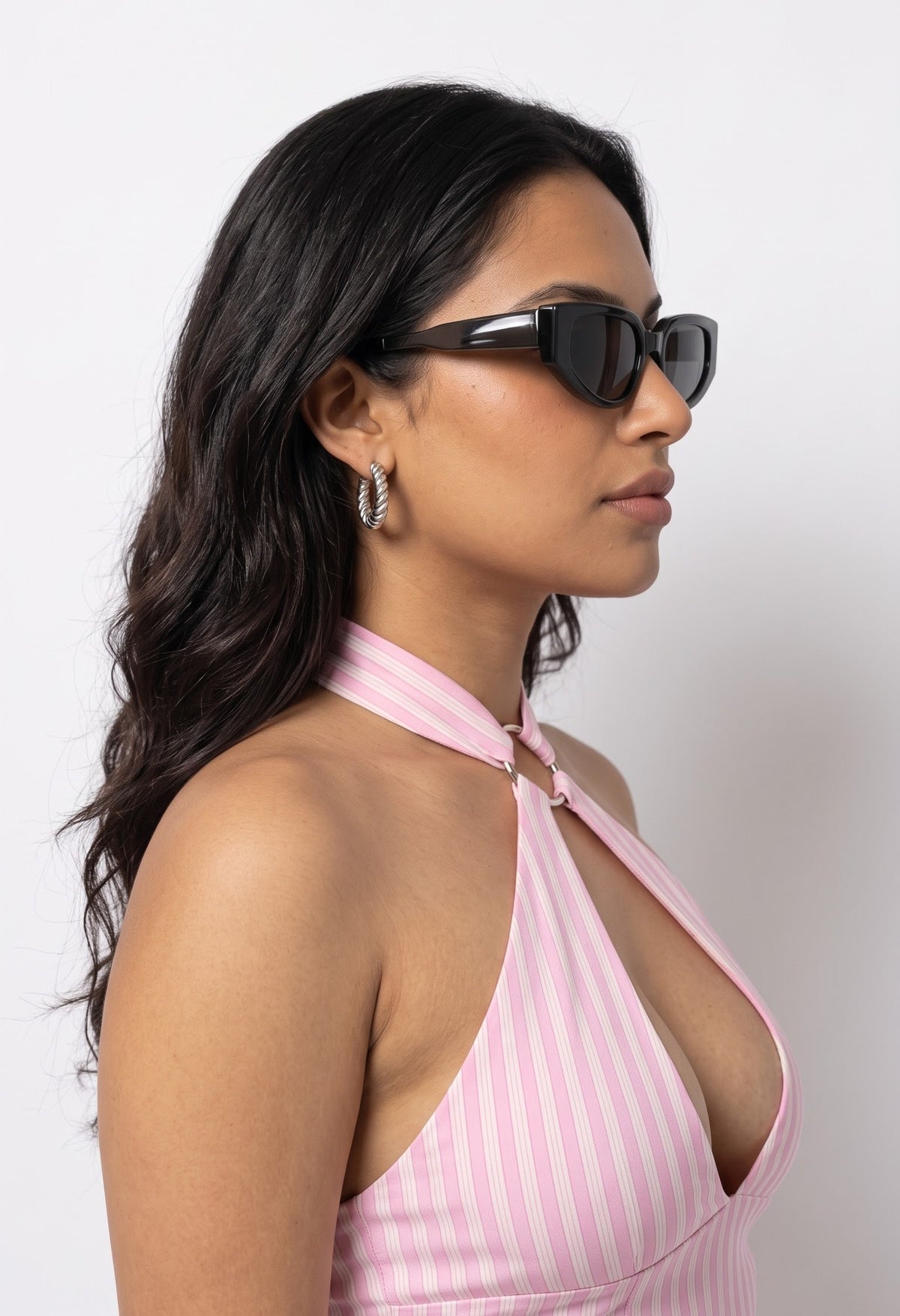 Regalis Black Cateye Women Sunglasses With Highend Material